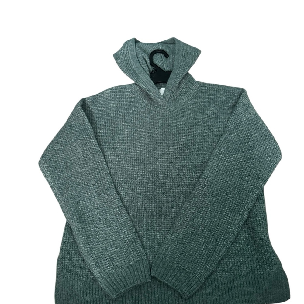 Girl’s Hooded Sweater (14-16)